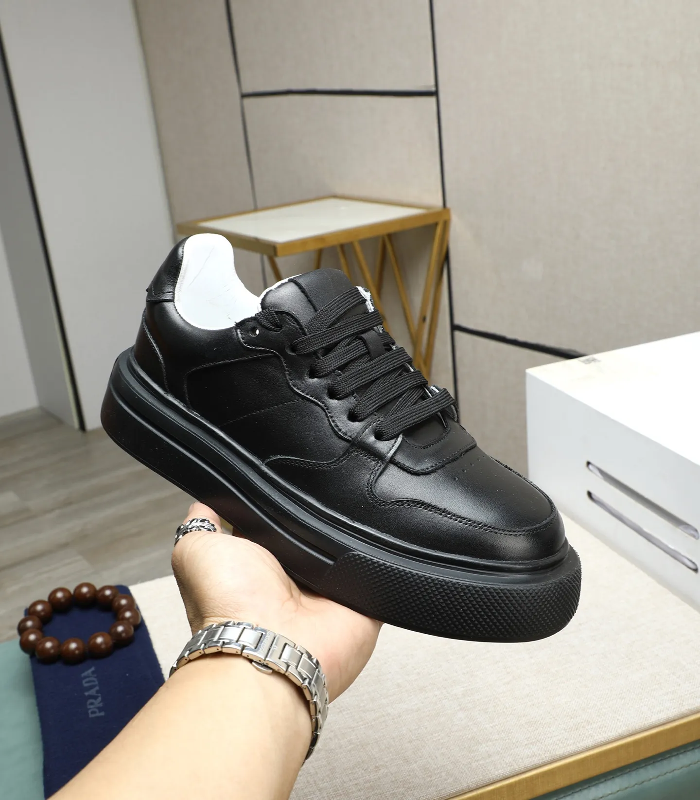 Men's shoes 💰500 🌹🌹[PRADA—Prada] 2025 latest model 🙈original replica! 👟👟👟Available here. The workmanship is top-notch. The upper is made of Italian 🇮🇹Imported calfskin. ❗️Breathable genuine leather lining @Suitable for travel. The original version has an enlarged engraved sole, making it suitable for all kinds of travels, showing low-key luxury. Let quality speak for itself. Color: Size: 38-44